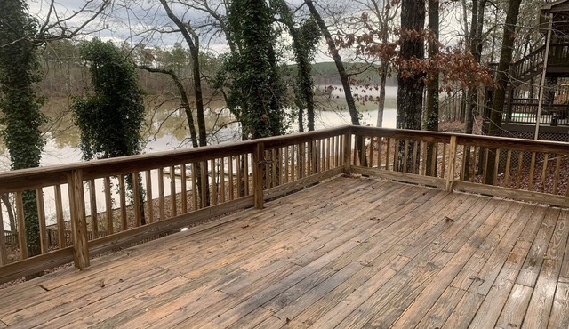 Lay Lake House, life is better on the lake