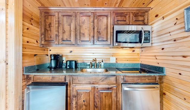 Lay Z Lin Z Cabin | Cabin in Bentonville