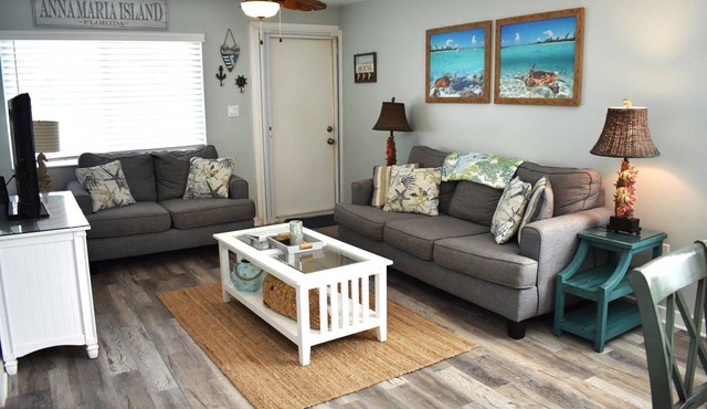 Lay-Z Liv-N 13 ~ Pool, updated, Beach = 1 block