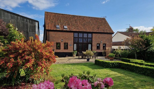 Lays Barn - Three Bedroom House, Sleeps 6