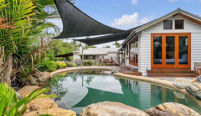 Lazenby Lodge - Stunning Private Pool