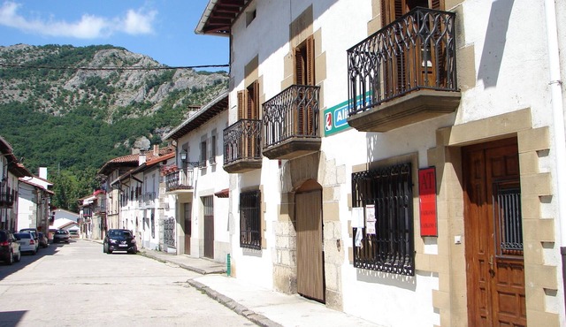 LAZKANO II Apartments