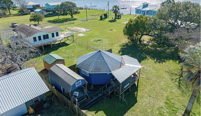 Lazy 8 Bayside Cabin - The quiet, cozy bayside getaway!