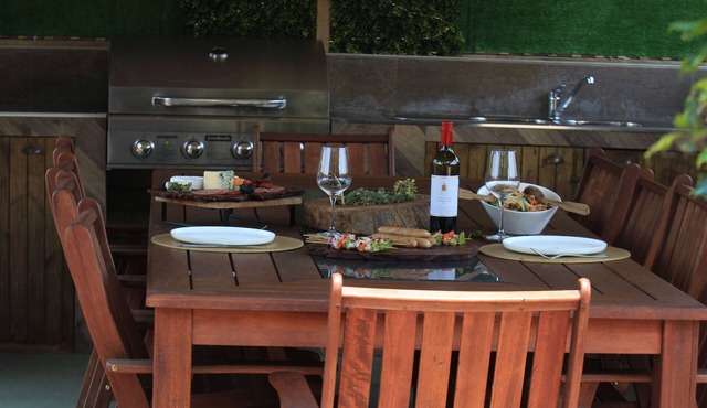 Lazy Acre Log Cabins