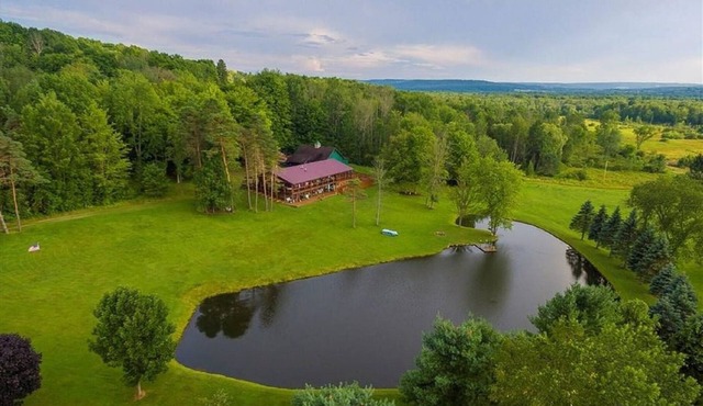 Lazy Bear Cabin Pet Friendly-Handicap Accessible