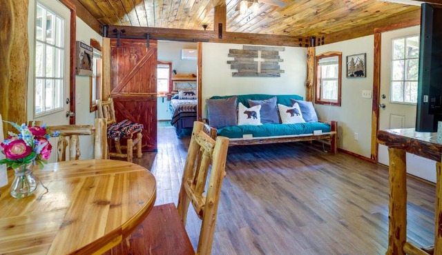 Lazy Bear Cabins 1 at Tuskahoma Near Sardis Lake!