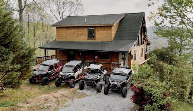 Lazy Bear Cottage-No Cleaning Fees & direct access to Brimstone