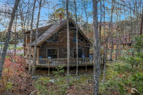 Lazy Bear Retreat - Wifi, Pet Friendly, Grill, Fire Pit, Fireplace, Deck, Golf, Hiking