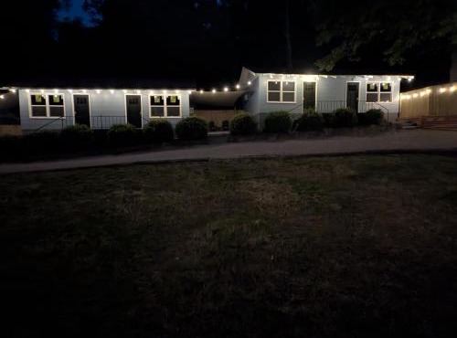 Lazy Bull Cottages