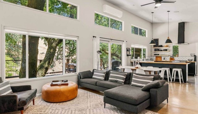 Lazy Coyote Ranch: 3bd 2ba, + pool on 42 acres