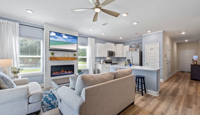 Lazy Day Beach House in Gulf Breeze