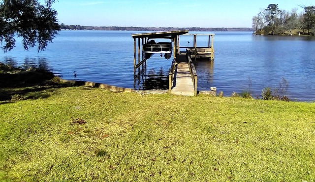 Lazy Days - formerly Collins Landing House