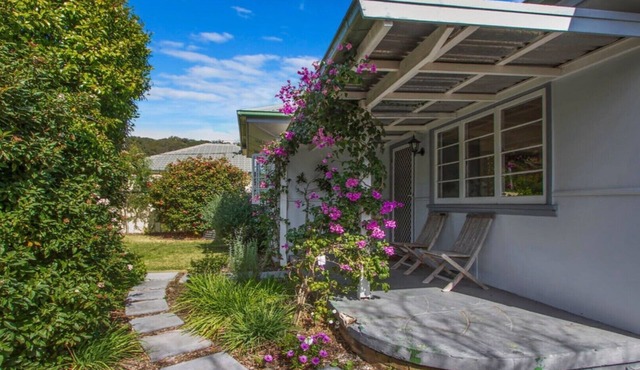 LAZY DAYS SEASIDE COTTAGE - UMINA BEACH