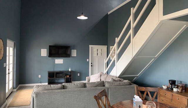 Lazy Farms - Quiet Rural Lodging 10 minutes from TTU