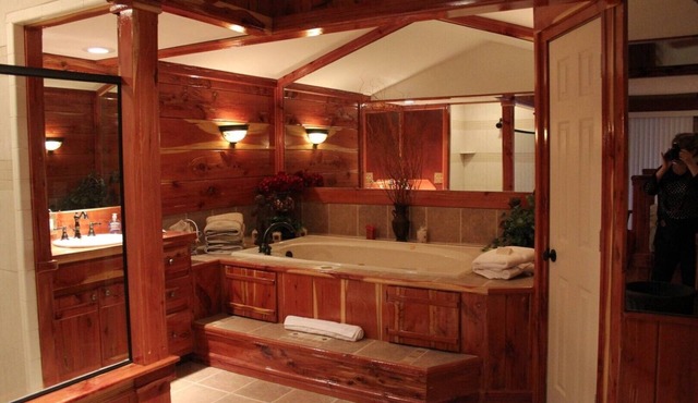 Lazy G #1 Honeymoon Suite