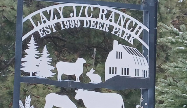 Lazy J/C Ranch, 2-bedroom suite on 10 beautiful acres just outside of Deer Park