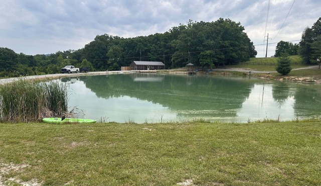 Lazy Lake Cabin 2! Pet Friendly!