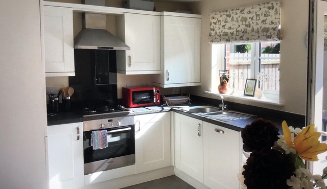 Lazy Nest - Sleeps 4, Parking, Garden & Hammocks