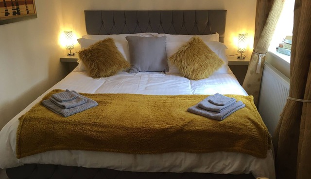 Lazy Nest - Sleeps 4, Parking, Garden & Hammocks