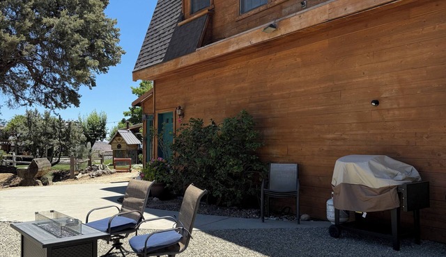 Lazy Pine Ranch-Quiet or Outdoor Adventure Getaway that includes Wi-Fi and AC