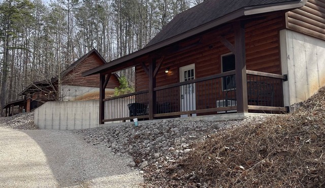 Lazy River Cabin on the edge of town only 1/2 mile from Current River !