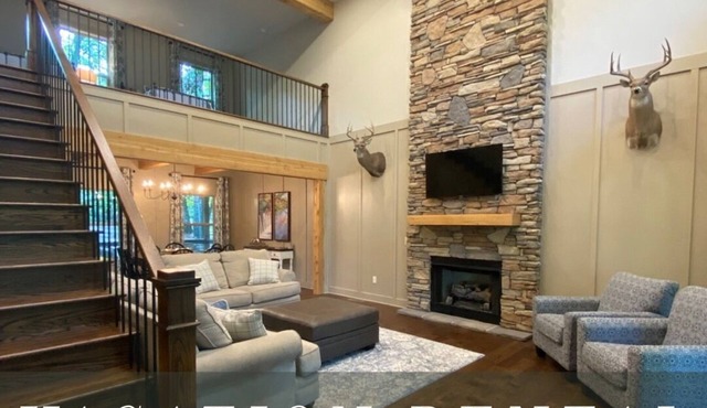 "Lazy River Cottage" just steps from Desoto Falls on Little River in Mentone, AL