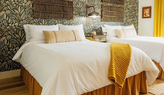 Lazy Spur Suite at Gaines Ranch on the Square
