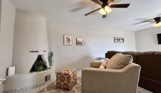 Lazy Sunshine Hideaway for Traveling Professionals