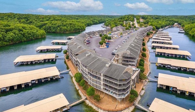 Lazydays Pet-friendly Condo w/Pool & Slip at 3M