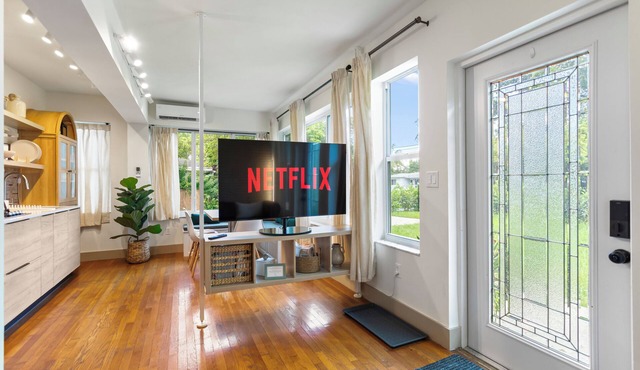 Lazzo: 2-bedroom unit in delightful Miami with cool AC for relaxing stay