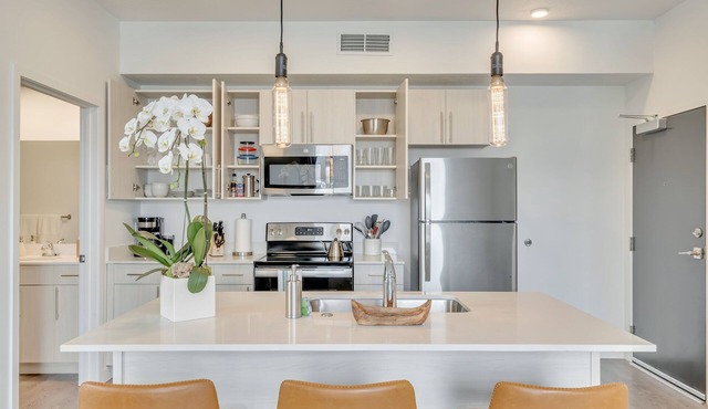 LCF - Downtown SLC - 1BR/1BA - CoWork + Gym - Near Delta Center - Garage