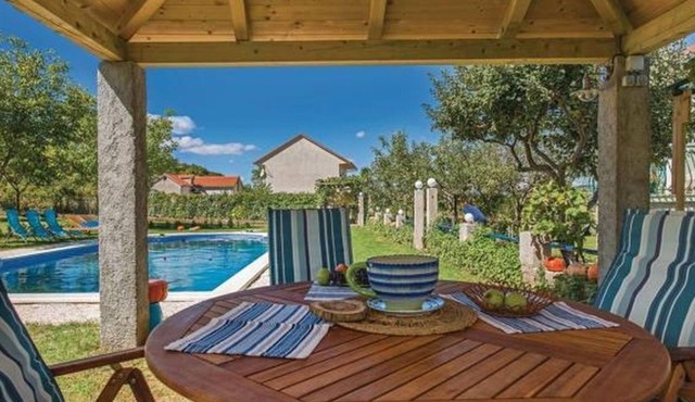 LCT Holiday Home Ružić
