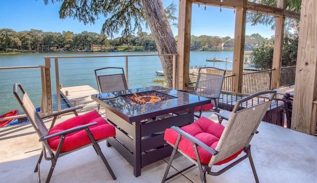 LD 247 Waters Edge at Lake Dunlap