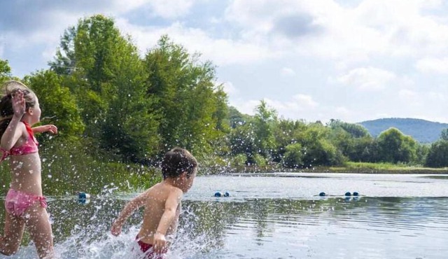 Le 10 - Spa, Sauna, Shower, Bromont, Lac-Brome