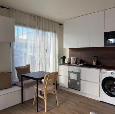 Le 1000 fleurs studio neuf à 3 kms de La Rochelle