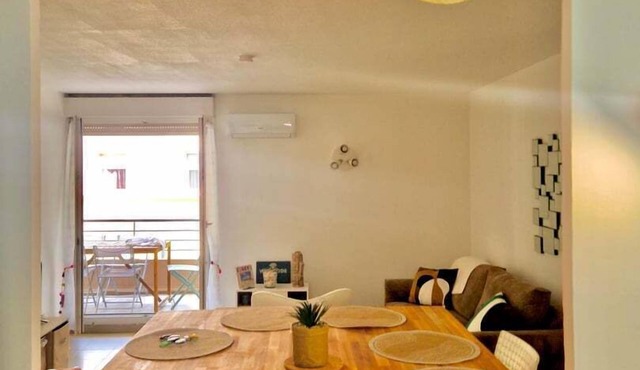 Le 14, 2 bedrooms, A/C, comfort, near highways