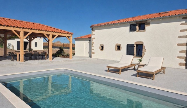 Le 1701 – Gîte 15 pers avec piscine, Puy du Fou