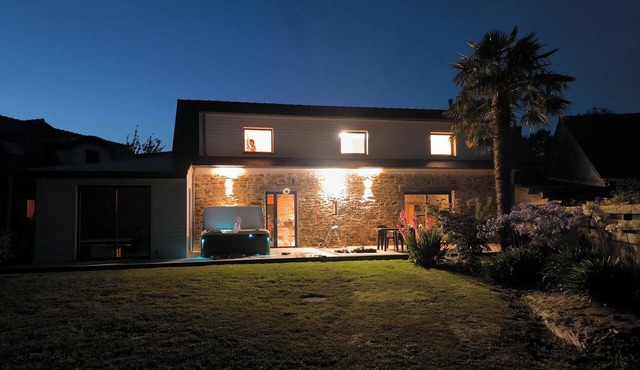 Le 18 : Gîte 6/8 persons with SPA and Japanese SAUNA