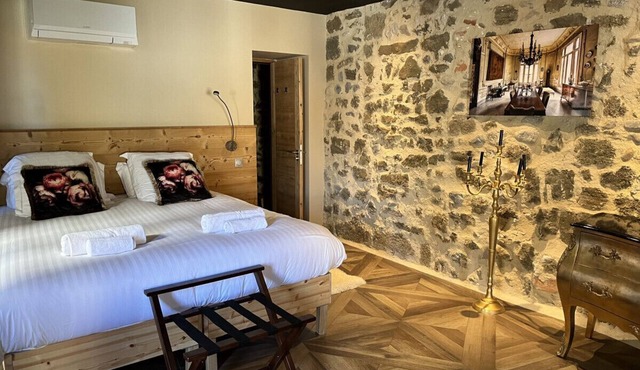 Le 19 - Chambre Chapelle 43m2 | Centre Historique | Clim