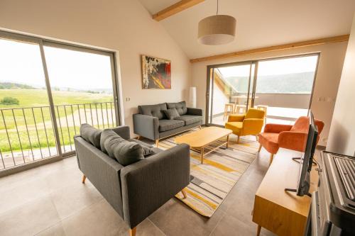 Le 240, entre lac et montagnes