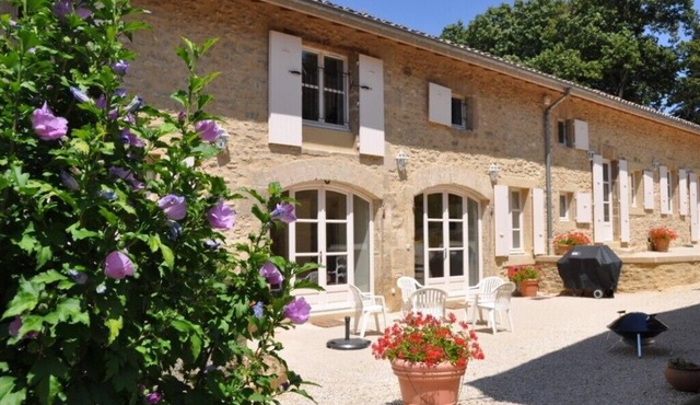 Le Bassin, charming and elegant holiday home for 6 p., at the gates of Provence