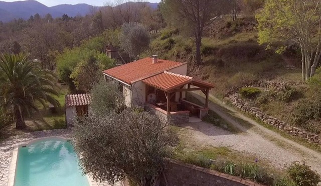 Le Bac: peaceful gîte in the heart of nature with panoramic view and swimming pool