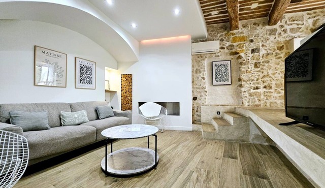 Le Bain Méditerranéen - Joli T2 dans le vieil Antibes