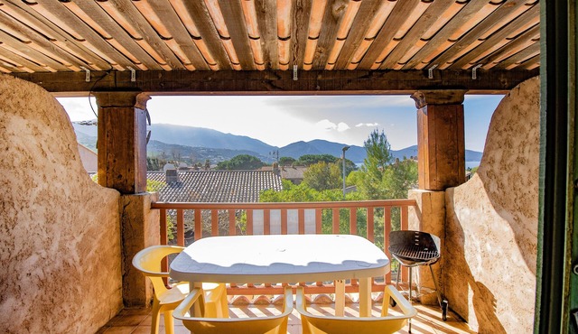 Le Balagna 80m from the Beach – Sea and Mountain View, Private Terrace, Air Conditioning and Wi-Fi