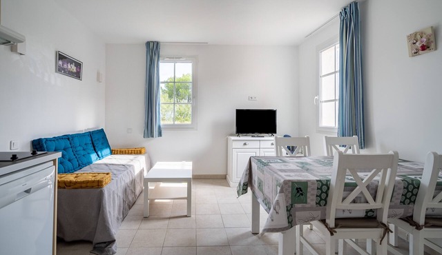 Le Balina - One Bedroom Apartment, Sleeps 4