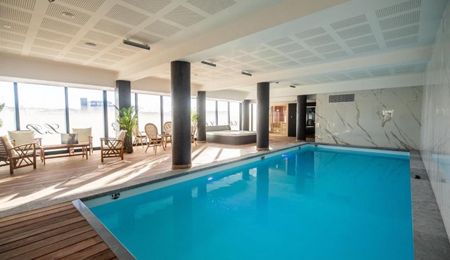 Le Barracuda & Spa, pieds dans l'eau, vue mer, espace bien-être offert