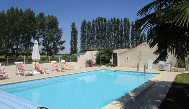 "Le Bas des Vignes" country gîte and B&B