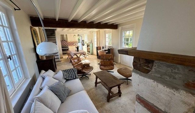 Le Beau Repaire sleeps 14