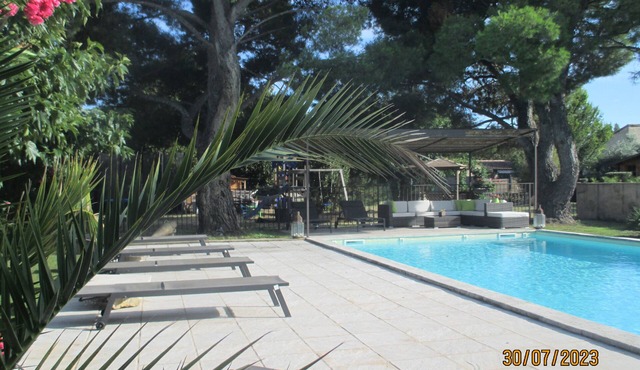 Le Beaulieu L 'OLIVIER Studio in villa with swimming pool