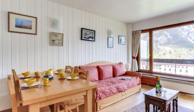 Le Bec Rouge (Le Lac) by Interhome